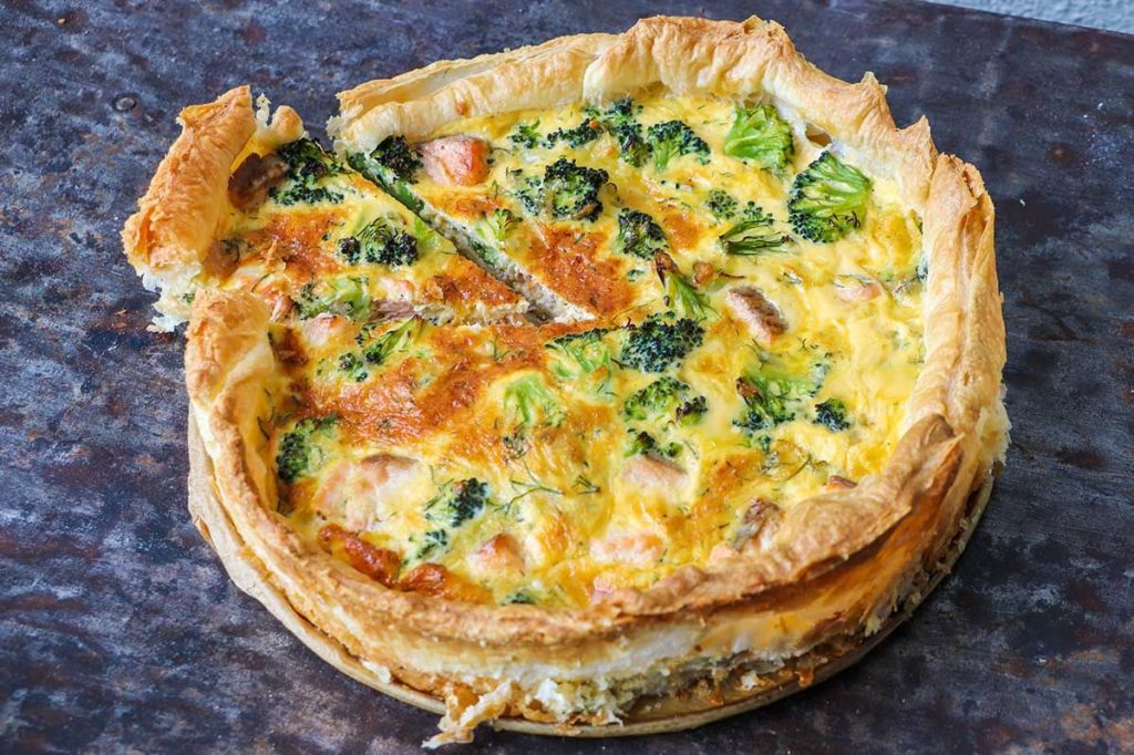 Quiche met zalm en broccoli