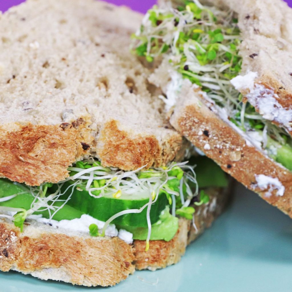 Sandwich met geitenkaas